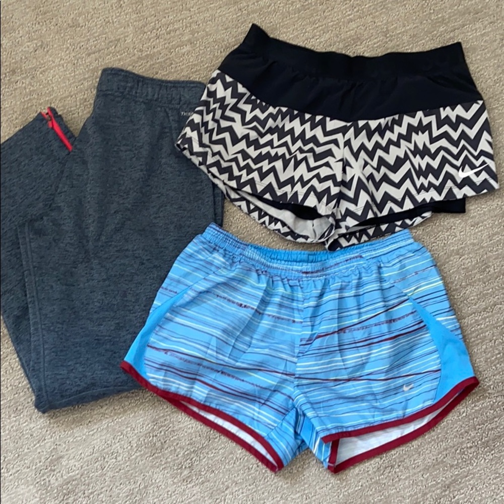NIKE shorts/sweats lot sz M medium